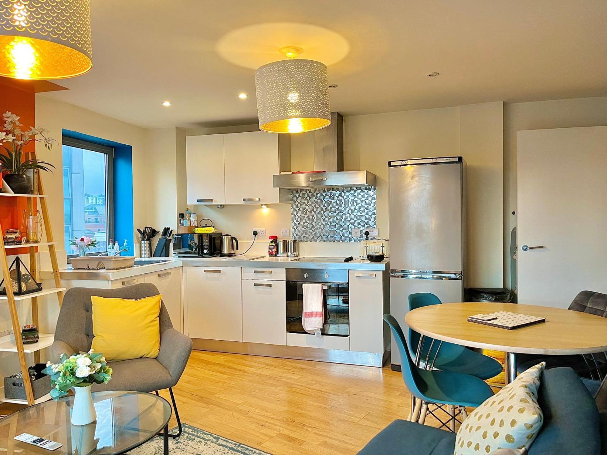 Skyview Apartment By Noknokstay - City Centre With Parking - Group, Family, Business Sheffield Exteriér fotografie